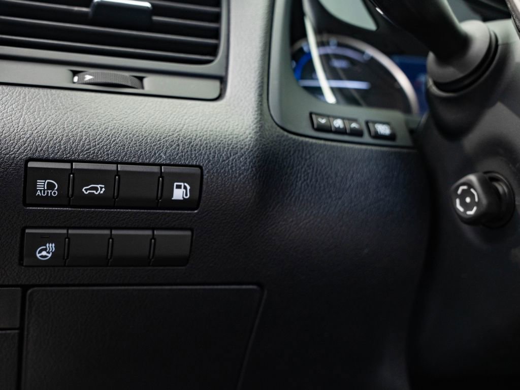 Used 2022 Lexus RX 450hL Luxury w/ Cold Area Package (CT) image 42