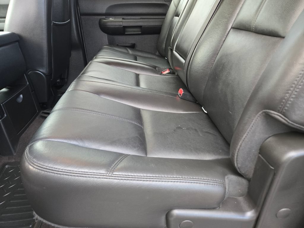 Used 2008 Chevrolet Silverado 2500 LT w/ 1LT Convenience Package RWD image 11