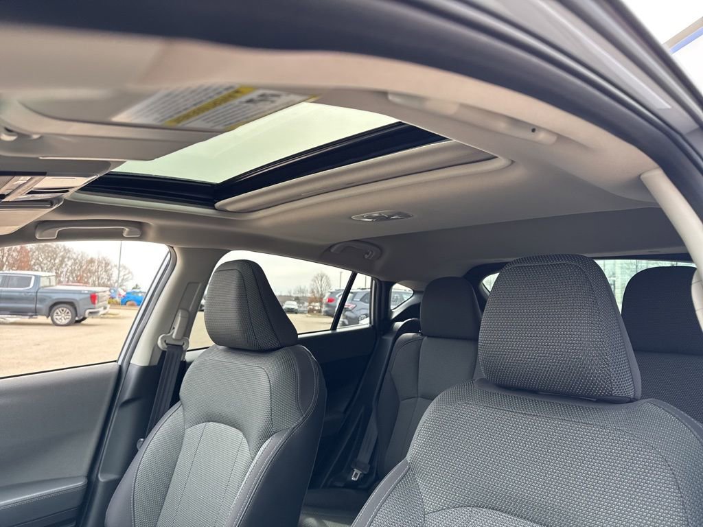 Used 2024 Subaru Crosstrek 2.0i Premium image 12