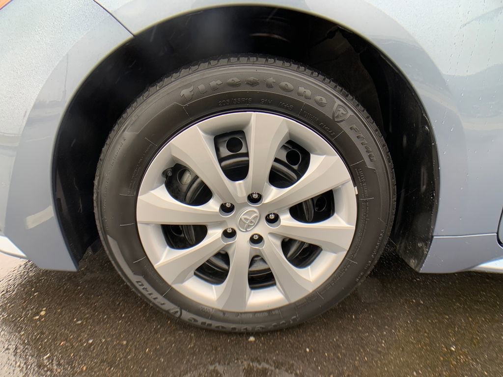 Used 2023 Toyota Corolla LE image 29