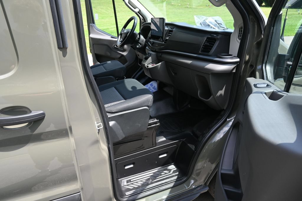Used 2026 Ford E-Transit 148 High Roof w/ Parcel Delivery Package RWD image 23