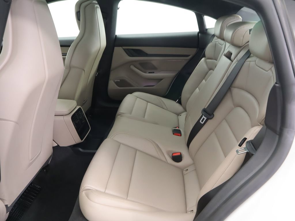 Used 2021 Porsche Taycan image 22