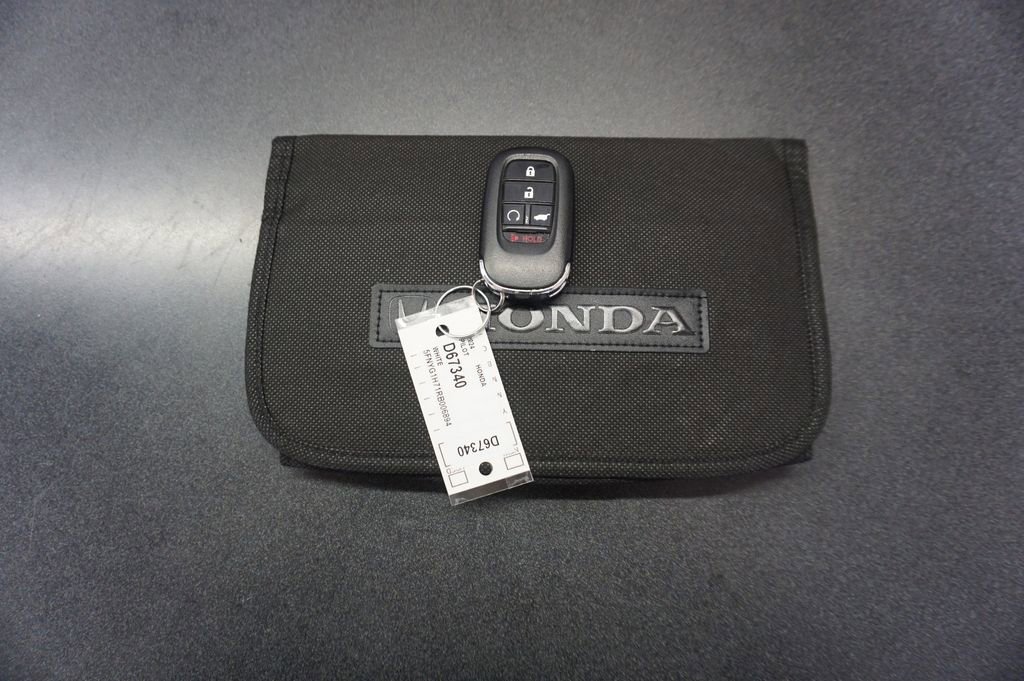 Used 2024 Honda Pilot Touring image 20