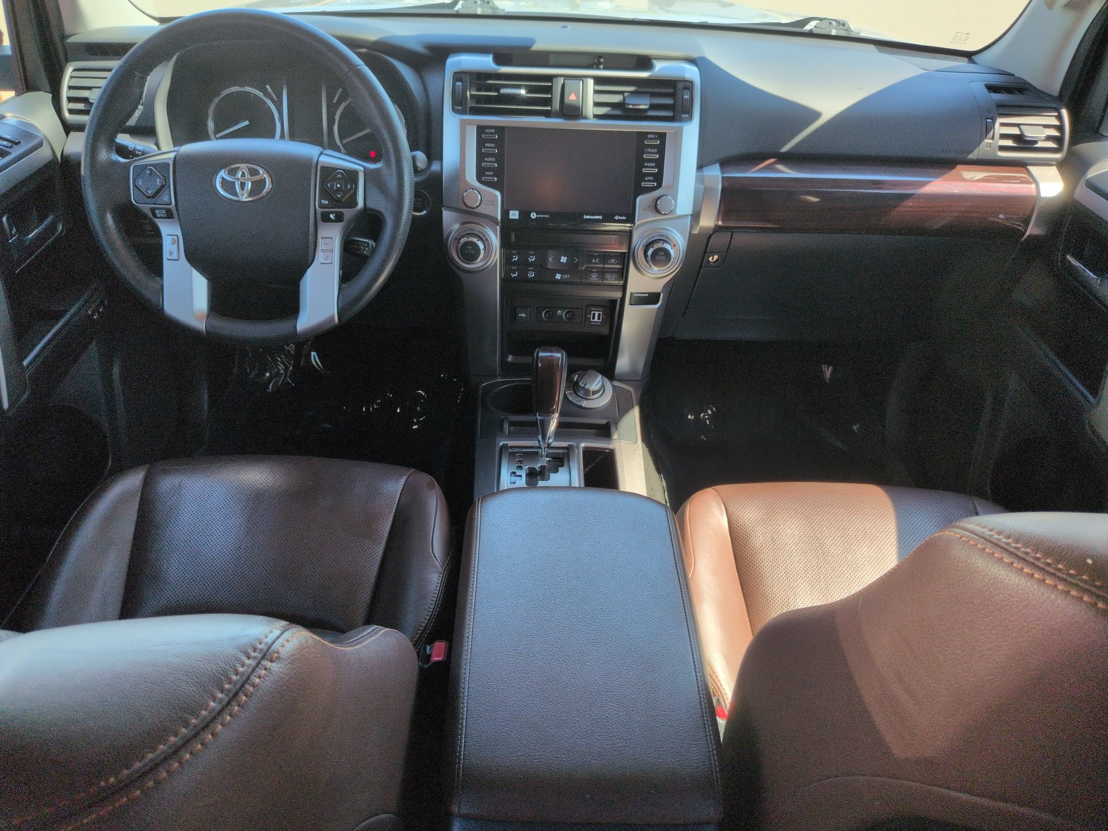 Used 2020 Toyota 4Runner Limited AWD/4WD image 31