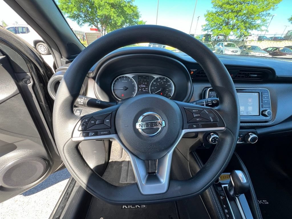 Used 2018 Nissan Kicks S FWD image 38