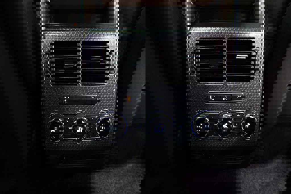 Used 2017 Land Rover Range Rover Sport HSE Dynamic image 27