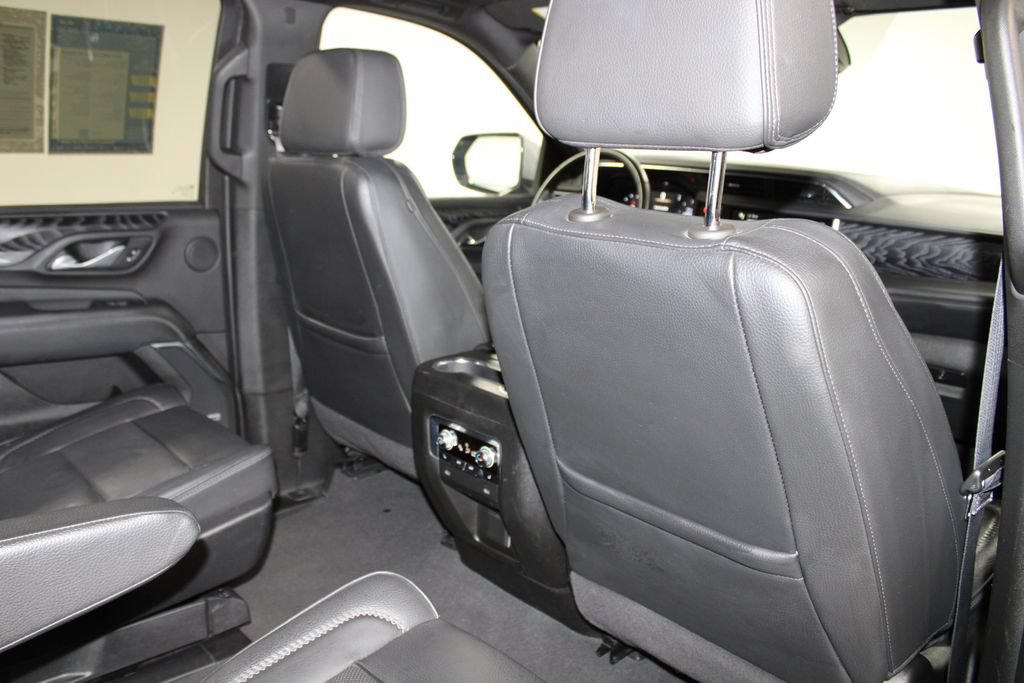 Used 2024 GMC Yukon XL Denali RWD image 37