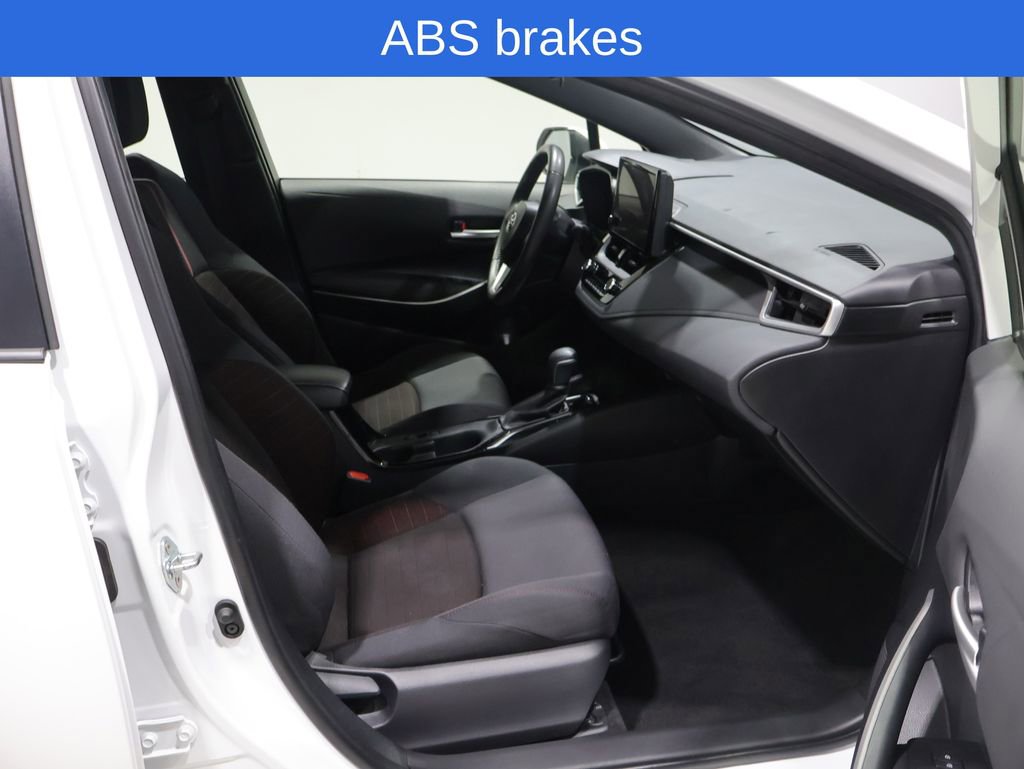 Used 2024 Toyota Corolla SE w/ Convenience Package image 4