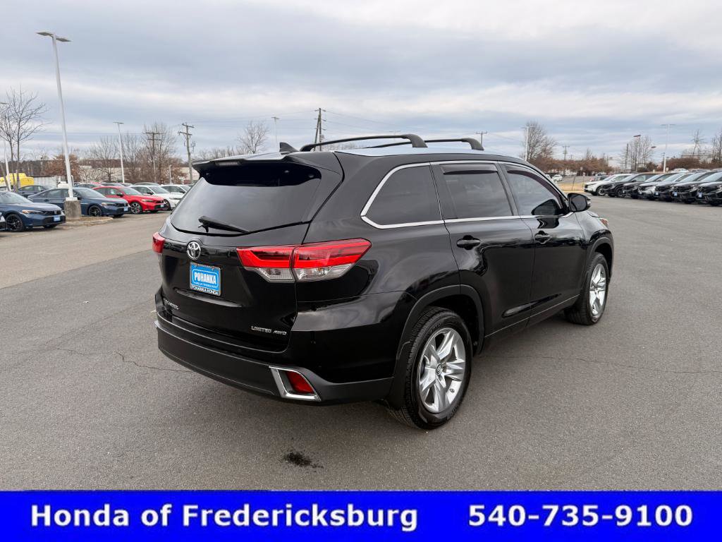 Used 2017 Toyota Highlander Limited image 6