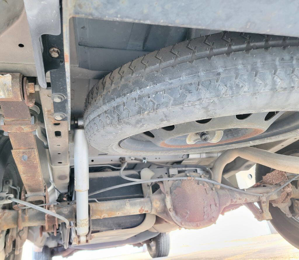 Used 2005 Chevrolet Astro Passenger image 25