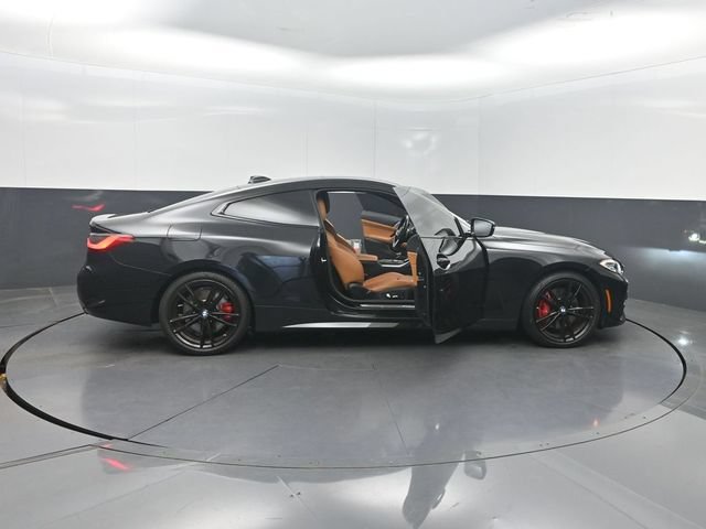Used 2021 BMW 430i Coupe w/ M Sport Package RWD image 40