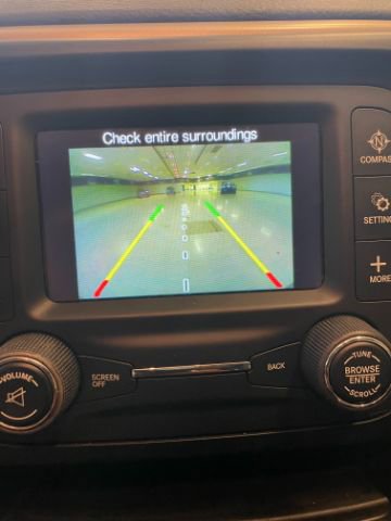 Used 2018 Jeep Cherokee Latitude w/ Altitude Package image 18