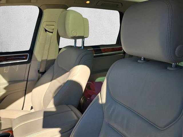 Used 2013 Volkswagen Touareg TDI image 16