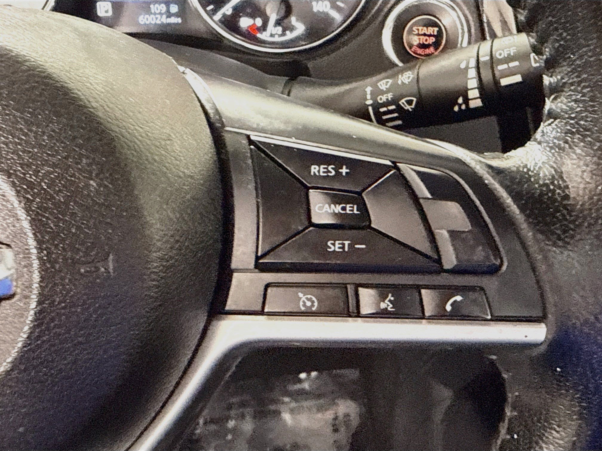 Used 2020 Nissan Rogue SV AWD/4WD image 15