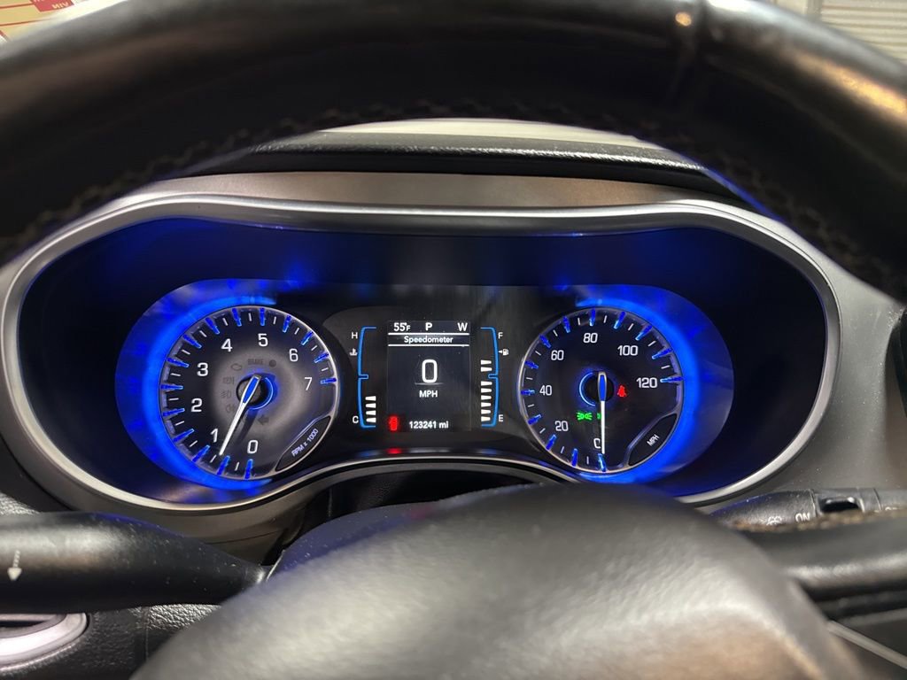 Used 2019 Chrysler Pacifica Touring Plus w/ S Appearance Package image 24