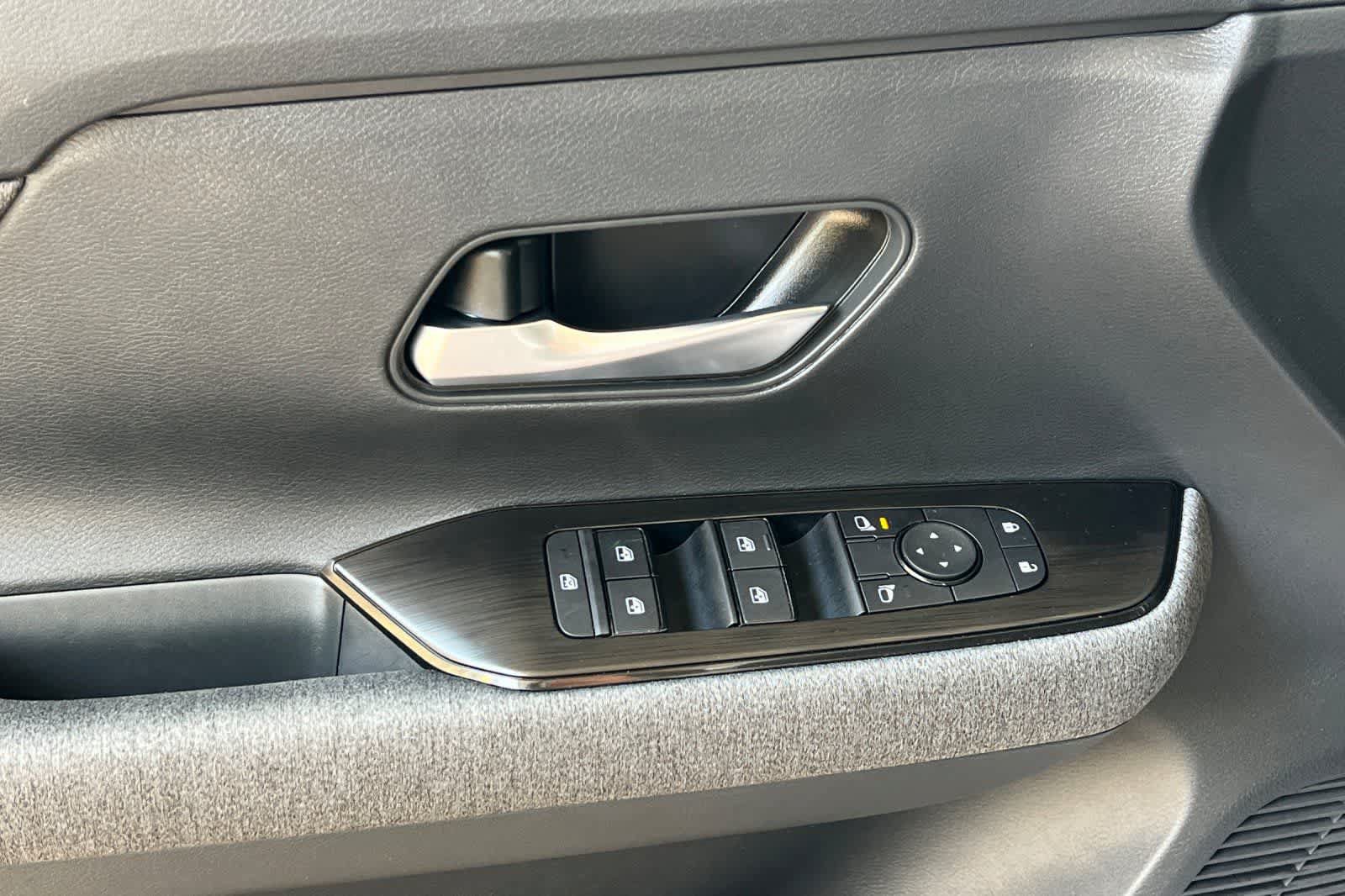 Used 2026 Nissan Kicks SV FWD image 13