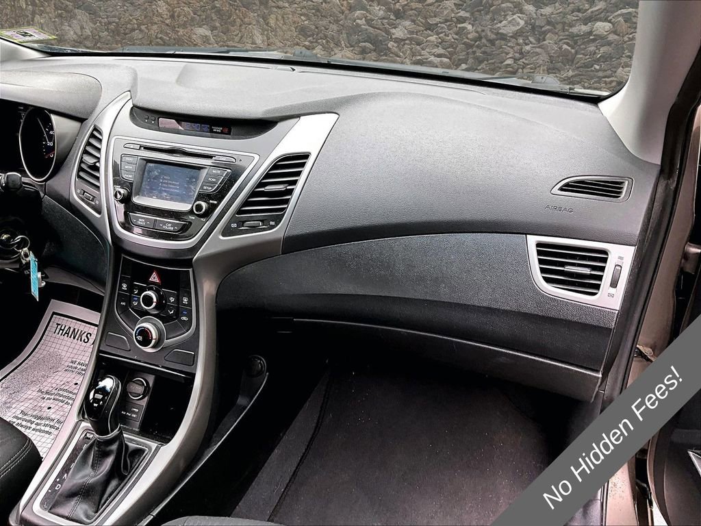 Used 2015 Hyundai Elantra SE w/ Option Group 03 FWD image 11