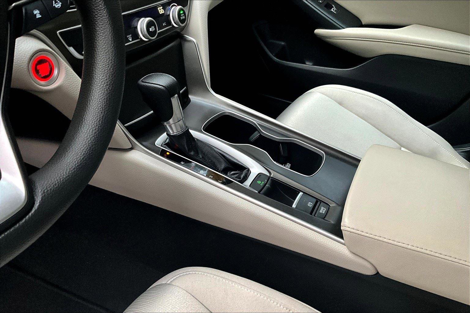 Used 2019 Honda Accord LX image 14