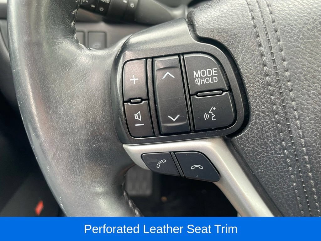 Used 2019 Toyota Highlander Limited AWD/4WD image 25