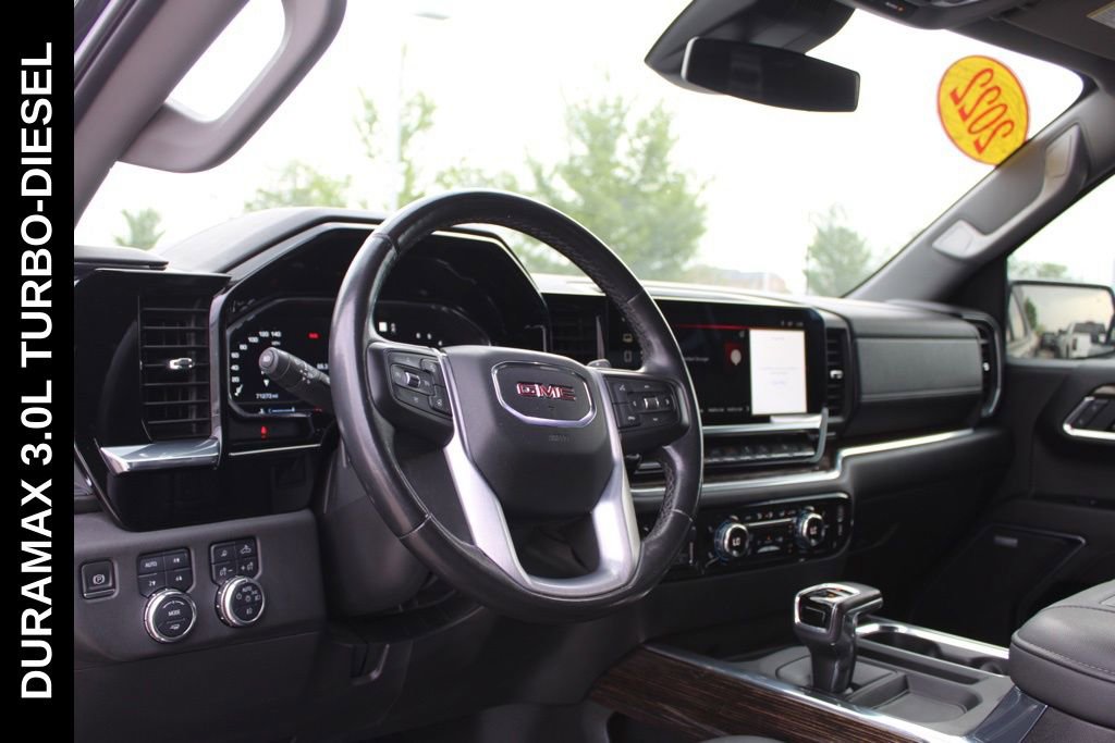 Used 2022 GMC Sierra 1500 Elevation w/ Elevation Premium Package AWD/4WD image 17