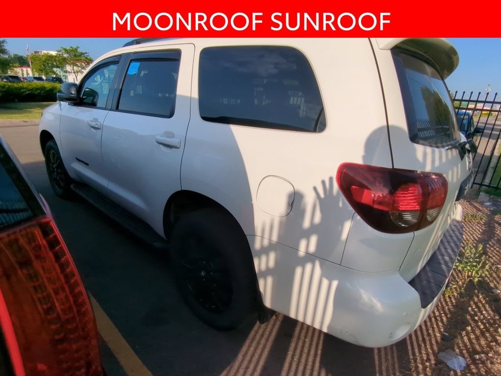 Used 2018 Toyota Sequoia TRD Sport AWD/4WD image 4