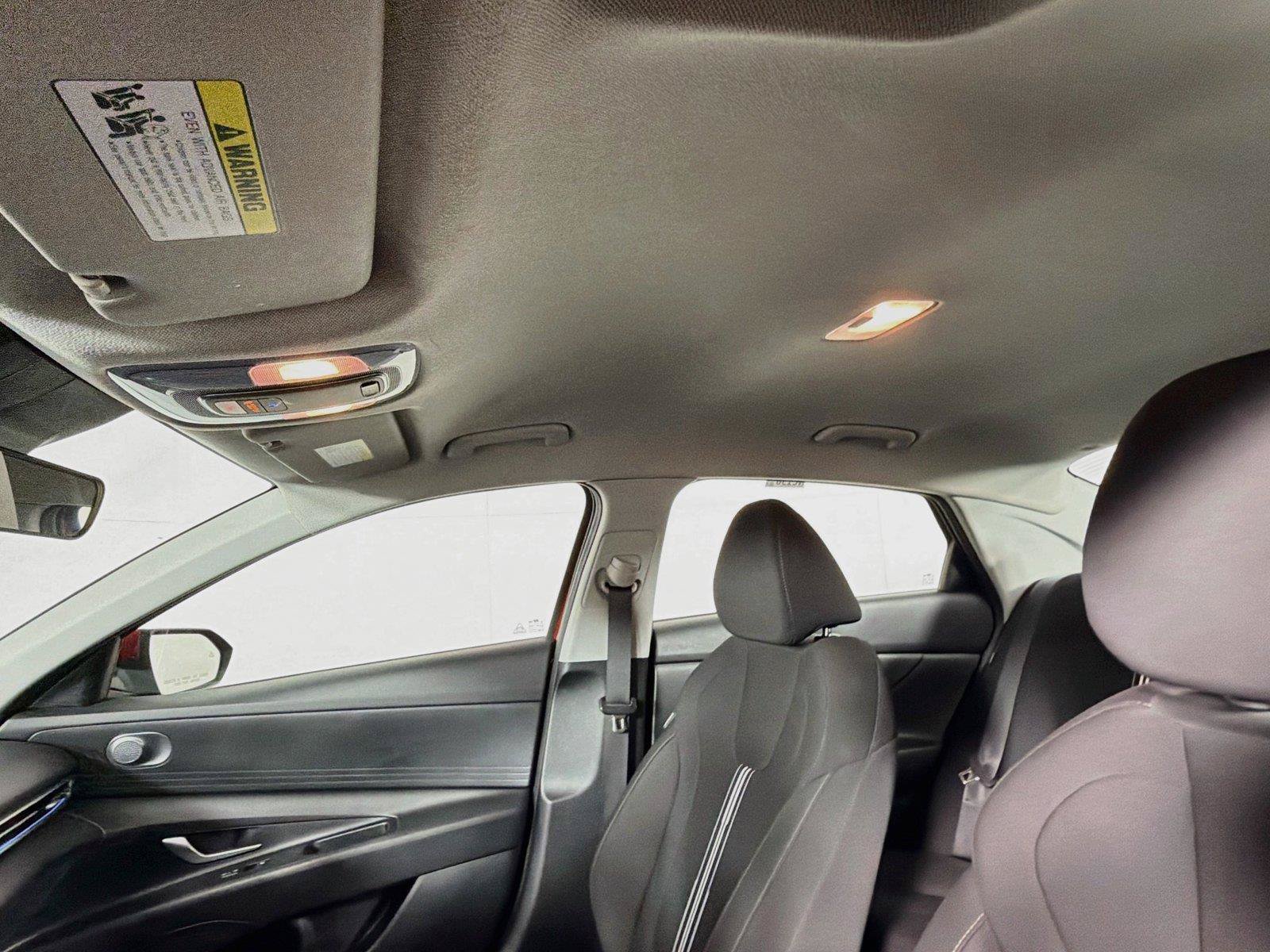 Used 2024 Hyundai Elantra SEL FWD image 5