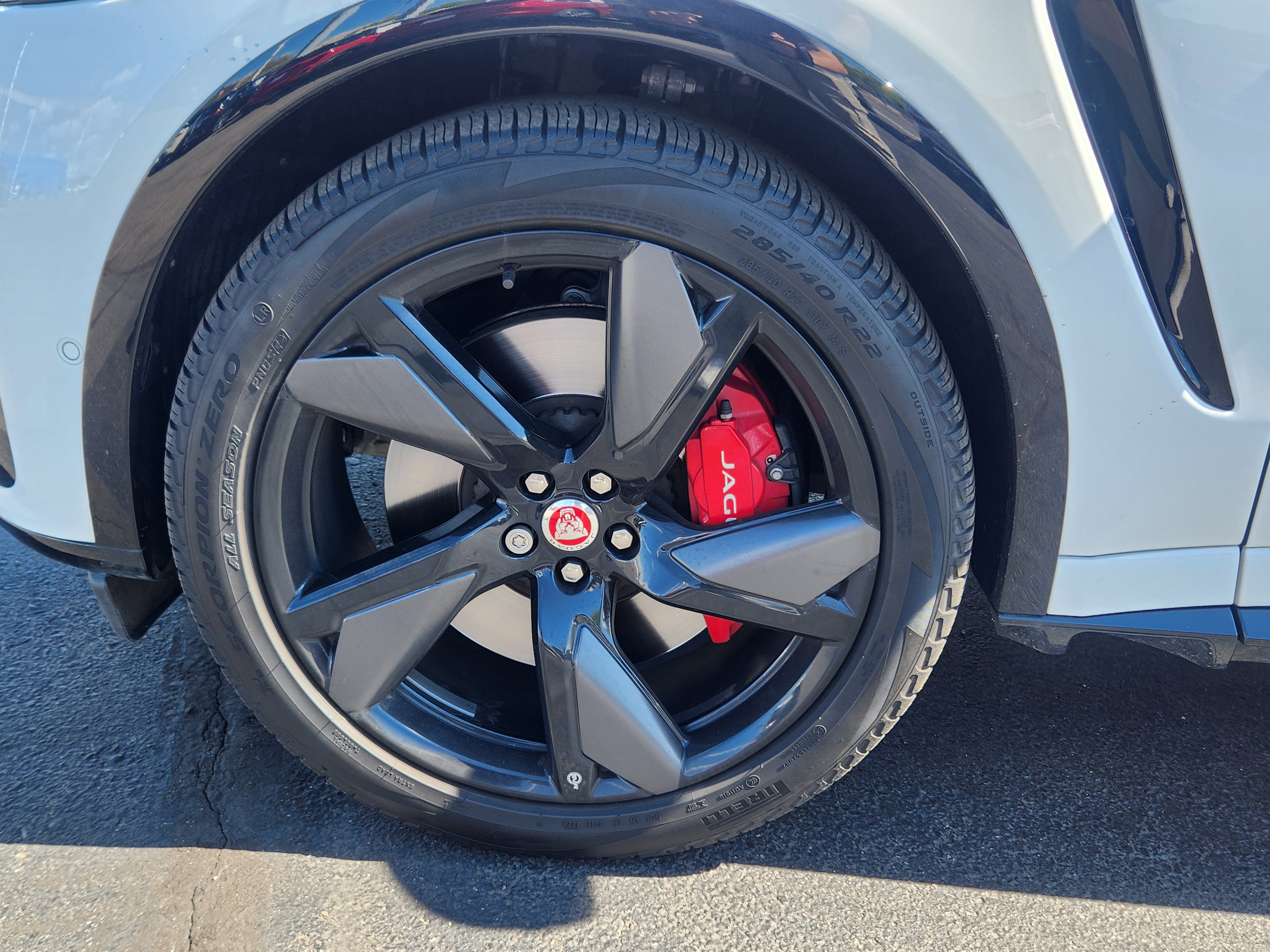 Used 2022 Jaguar F-PACE SVR AWD/4WD image 25