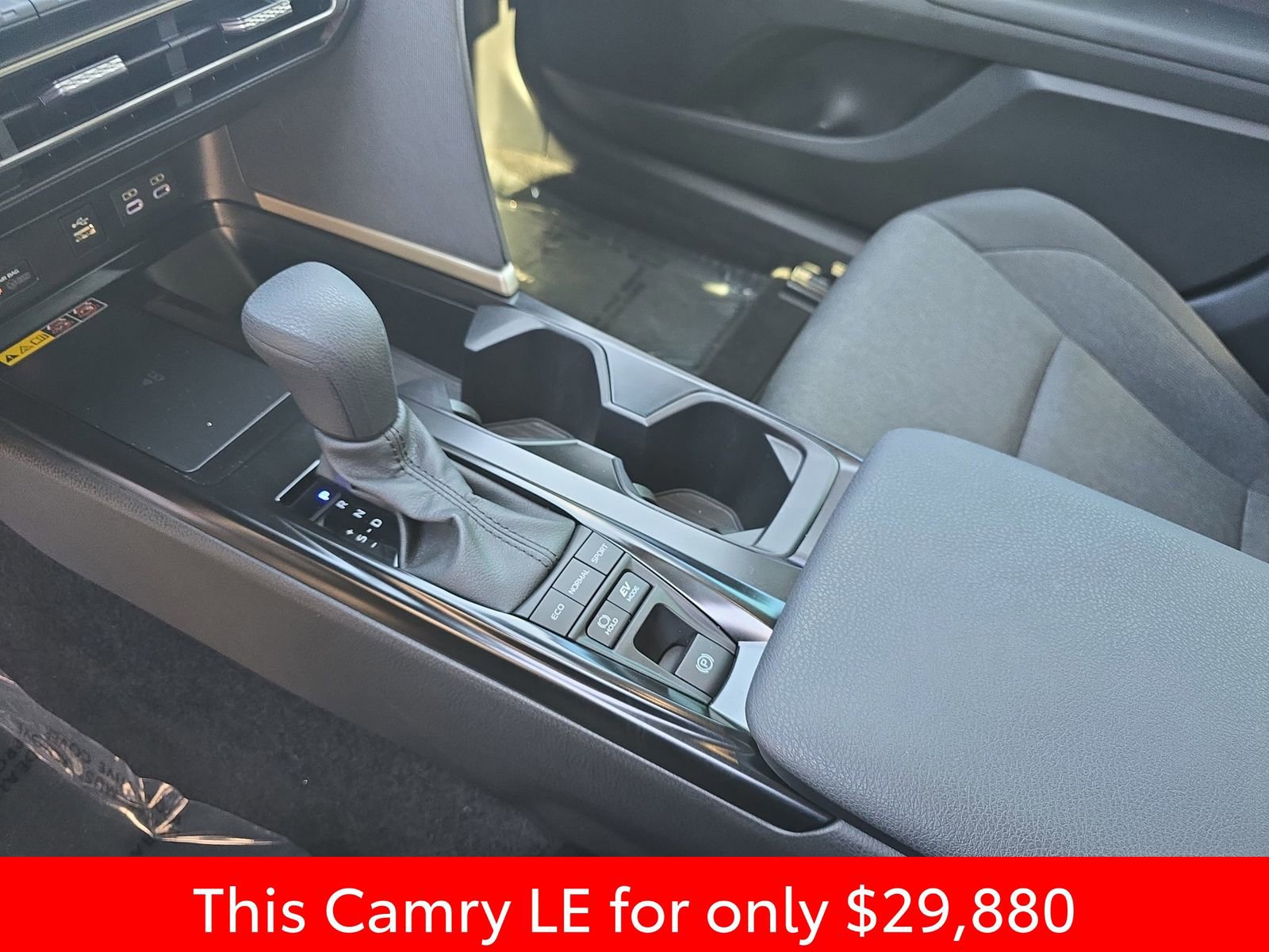 Used 2026 Toyota Camry LE FWD image 31