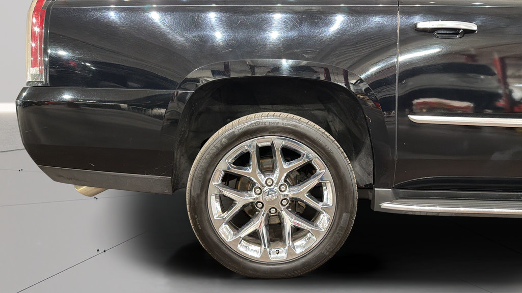Used 2016 Cadillac Escalade ESV Luxury AWD/4WD image 34