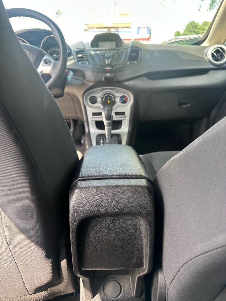 Used 2019 Ford Fiesta SE FWD image 10