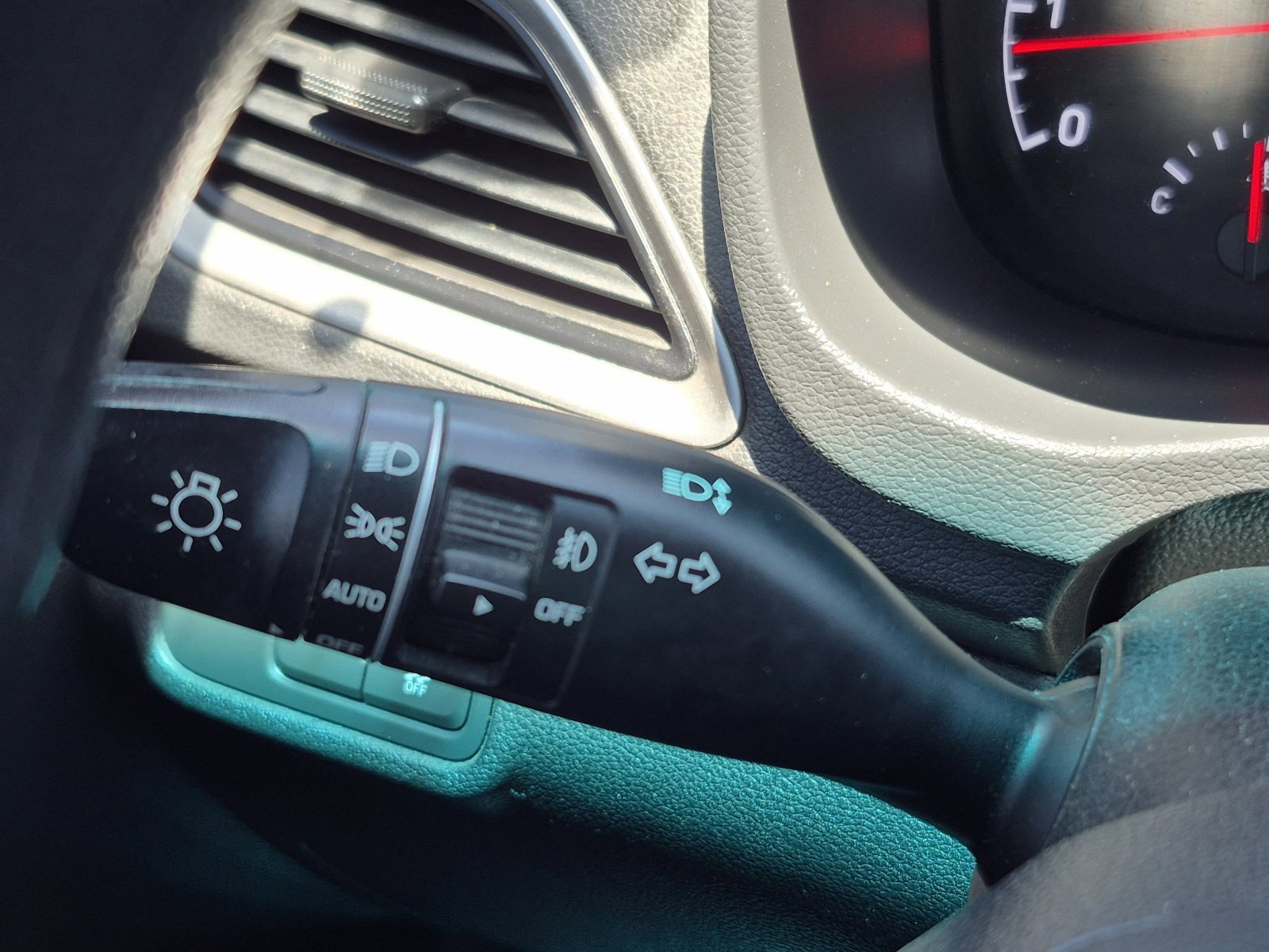 Used 2021 Hyundai Accent SEL FWD image 32