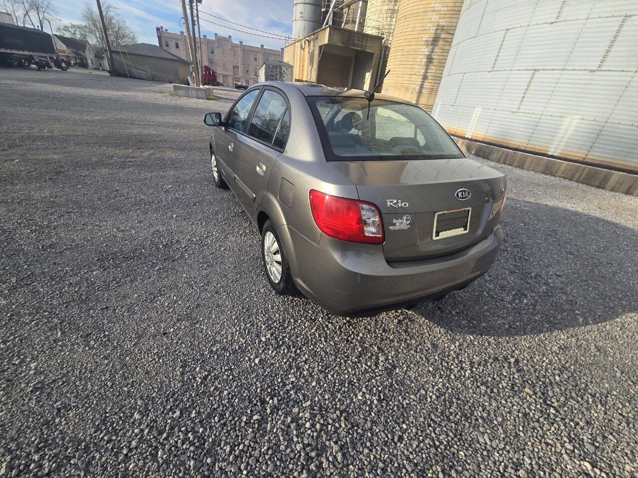 Used 2011 Kia Rio LX w/ Value Pkg image 8