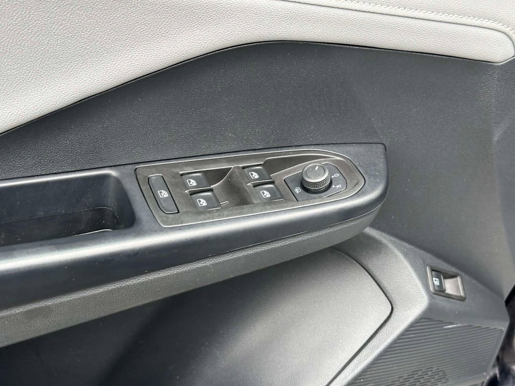 Used 2024 Volkswagen Taos SE AWD/4WD image 15