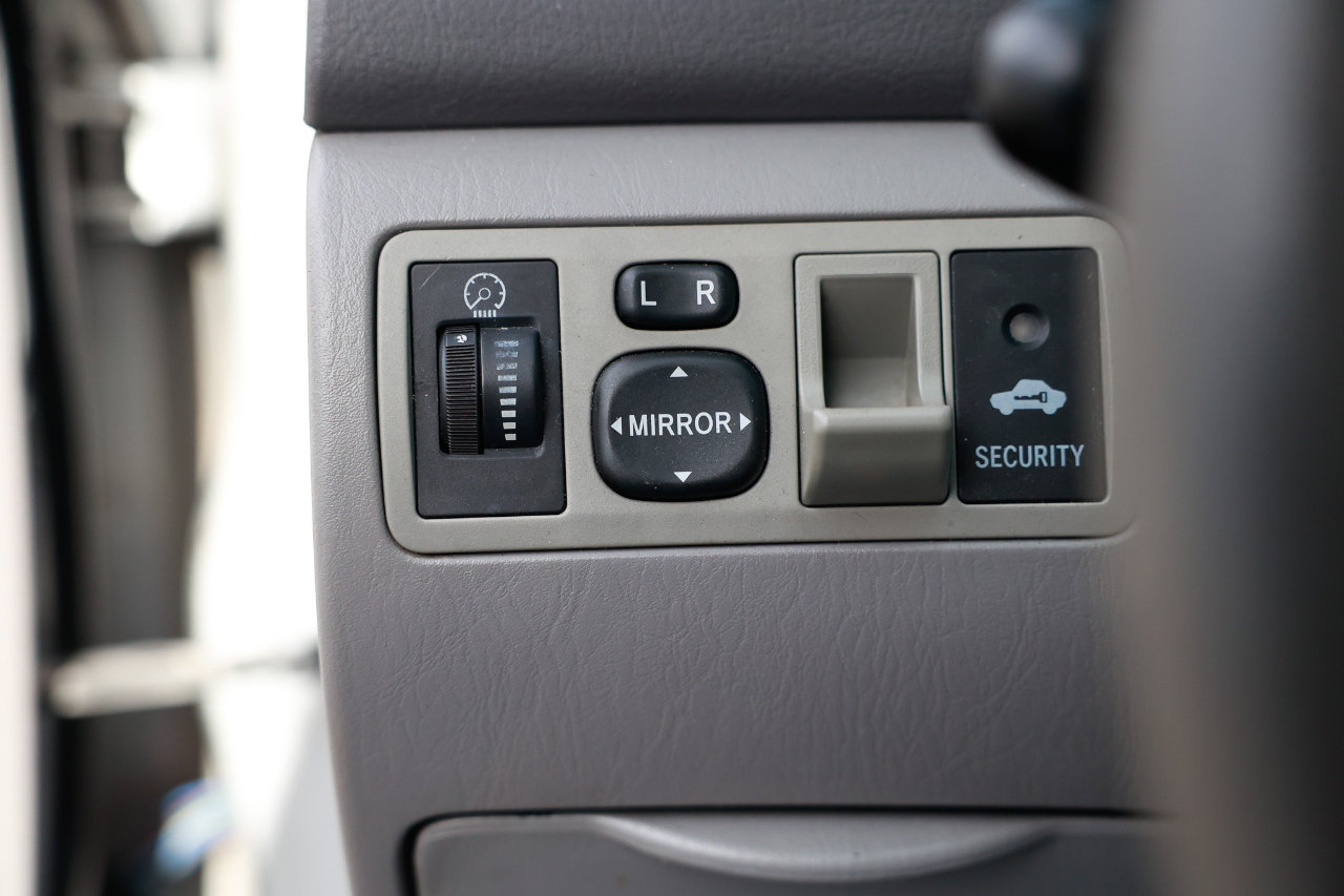 Used 2007 Toyota Corolla CE image 39