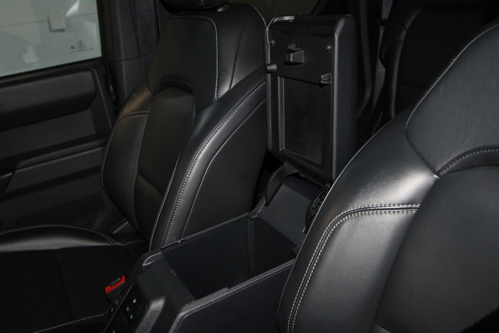 Used 2025 Ford Bronco Outer Banks image 18