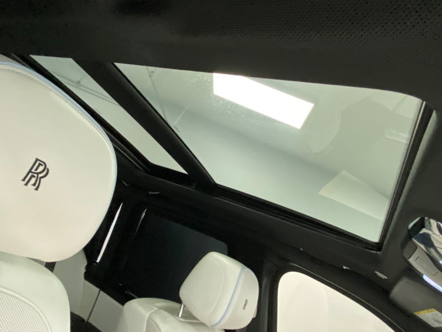 Used 2019 Rolls-Royce Cullinan AWD/4WD image 23