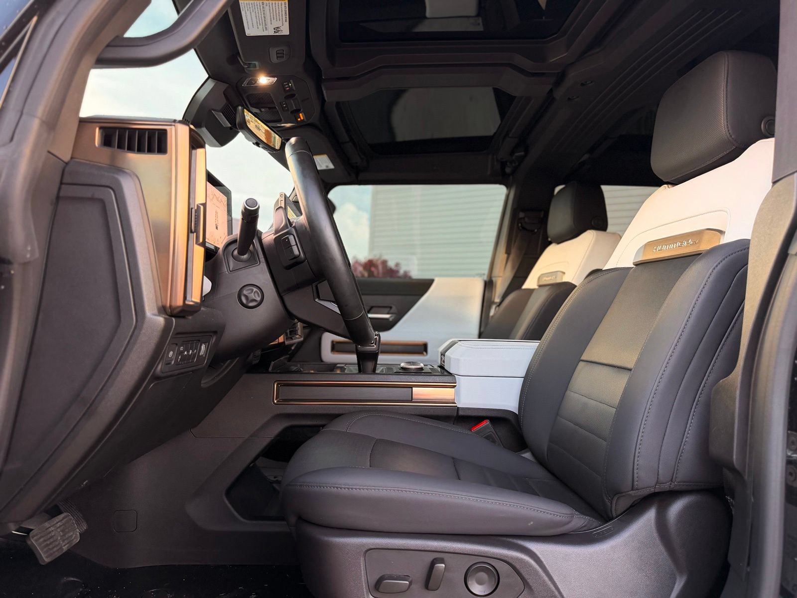 Used 2024 GMC Hummer EV 2X w/ Extreme Off-Road Package AWD/4WD image 23