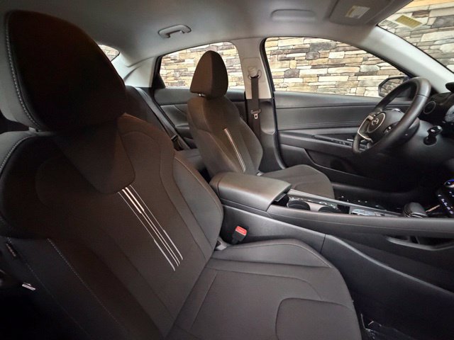 Certified 2023 Hyundai Elantra SEL w/ Convenience Package FWD image 17