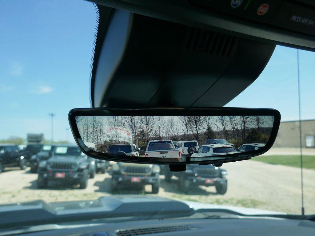 New 2026 Chevrolet Silverado 1500 ZR2 image 32