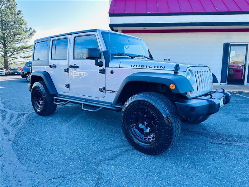 Used 2012 Jeep Wrangler Unlimited Rubicon w/ Max Tow Pkg image 5