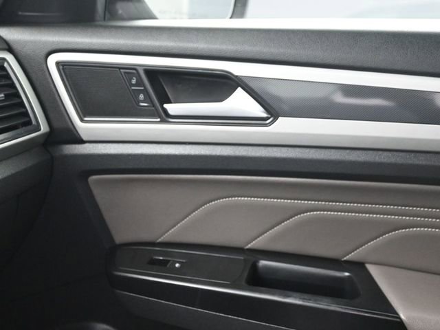 Used 2021 Volkswagen Atlas SE w/ Towing Package FWD image 14