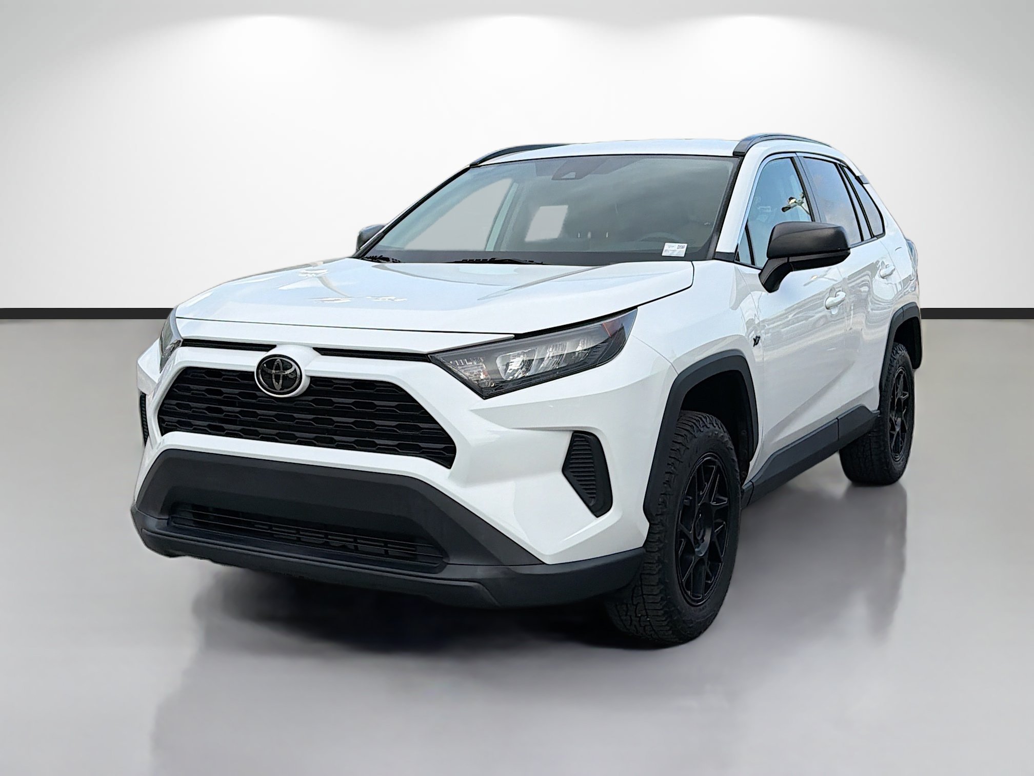 Used 2021 Toyota RAV4 LE FWD image 7