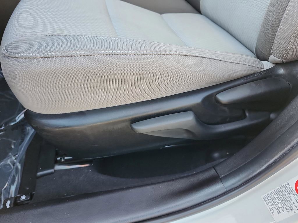 Used 2019 Toyota Corolla LE image 26