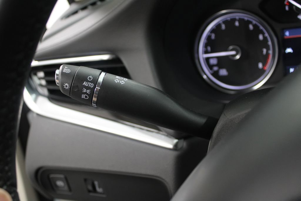 Used 2024 Buick Enclave Essence w/ Technology Package image 24