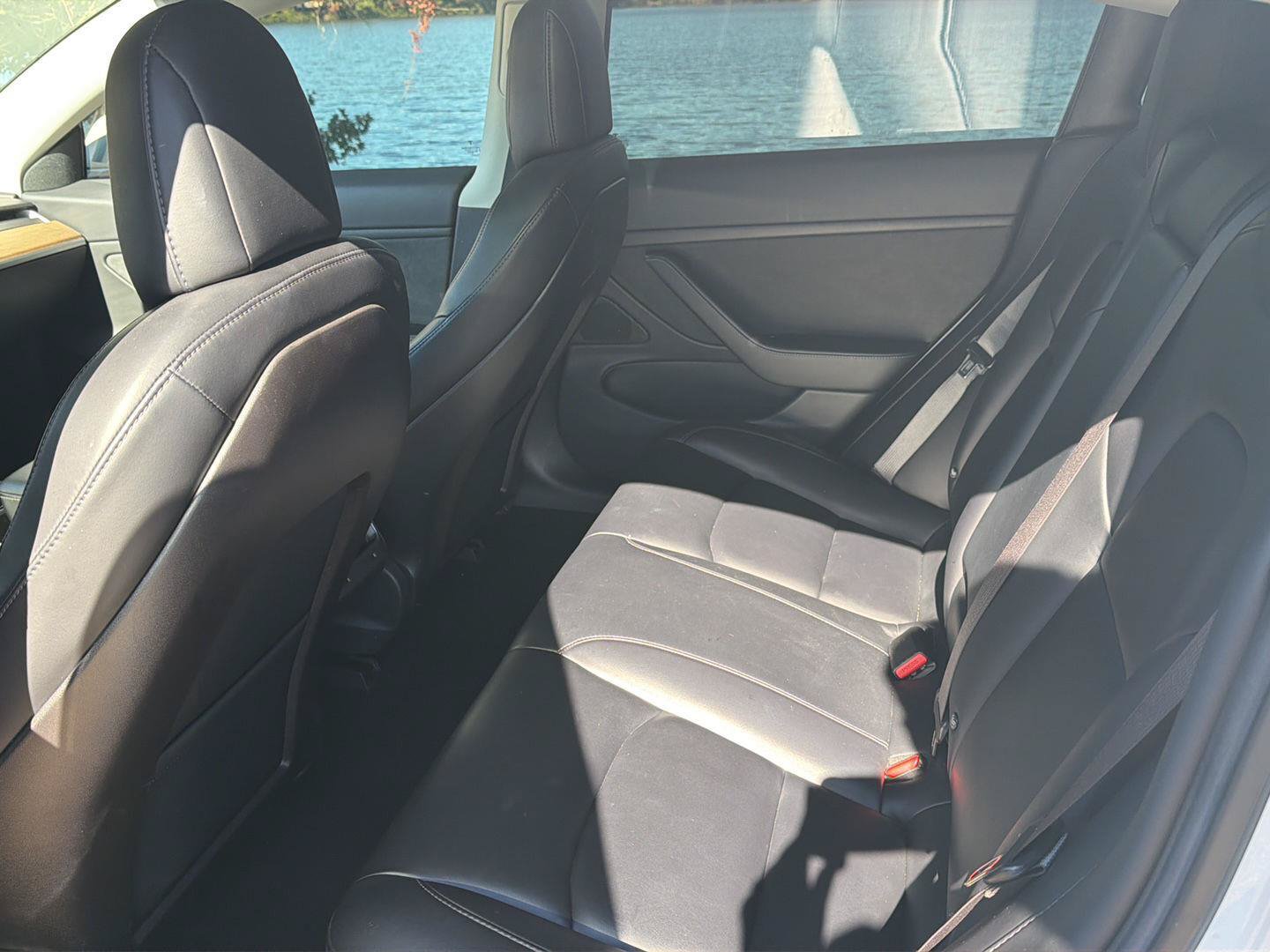 Used 2018 Tesla Model 3 Long Range RWD image 16