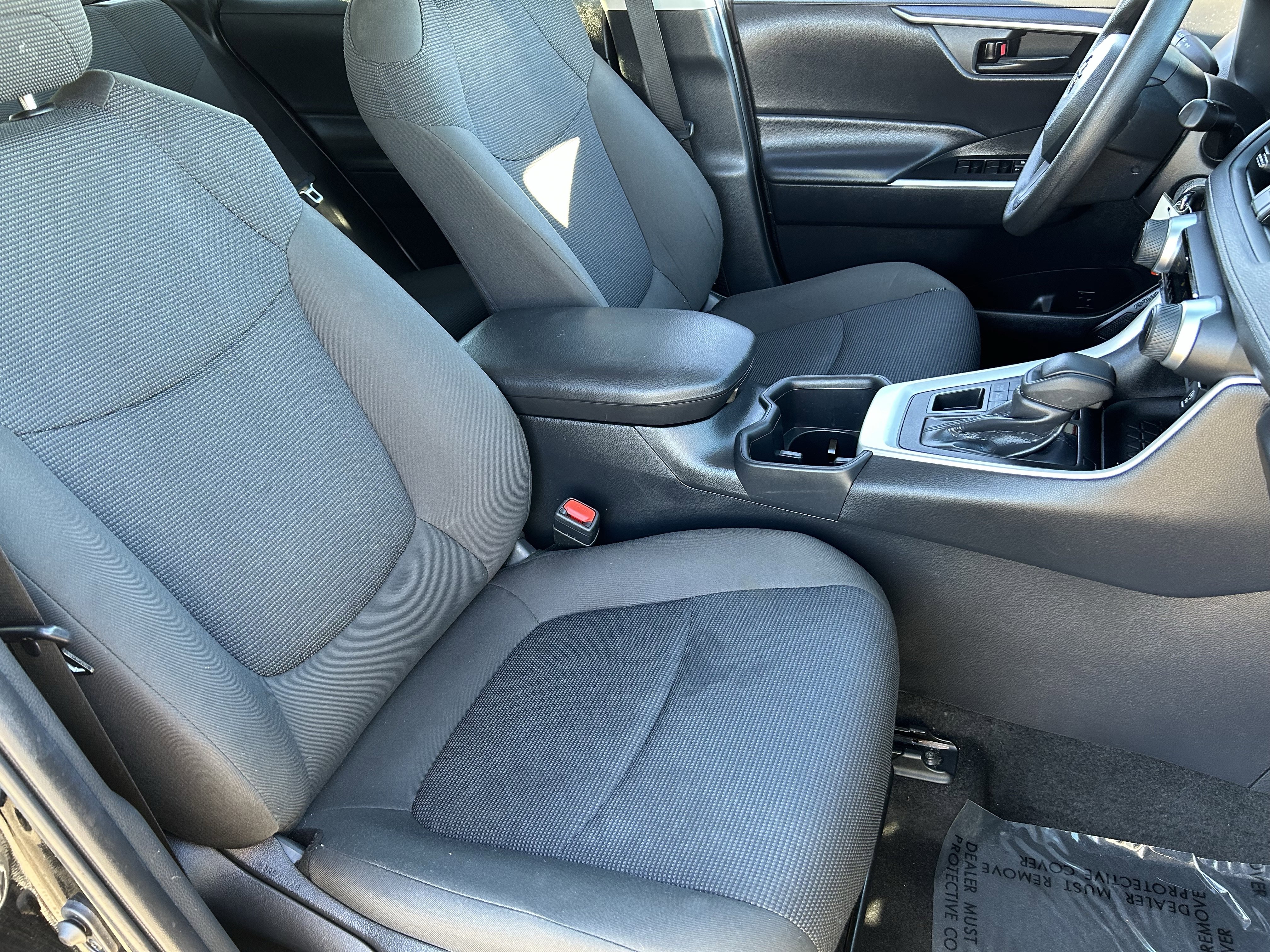 Used 2024 Toyota RAV4 LE image 9