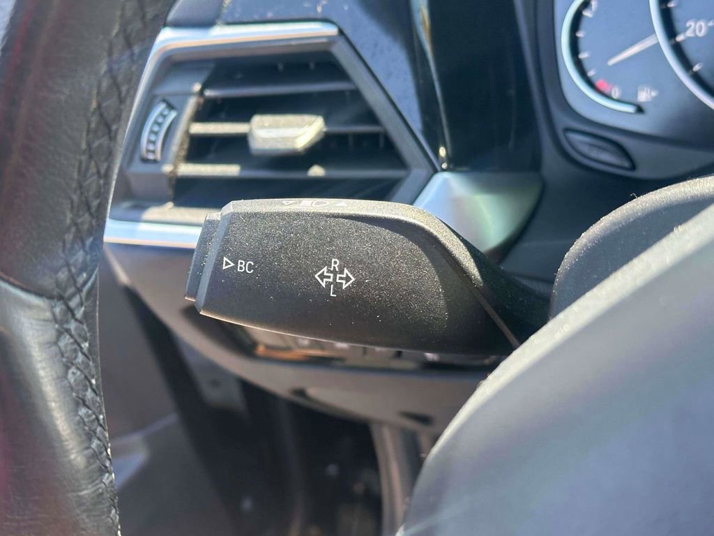 Used 2020 BMW 330i xDrive Sedan w/ Convenience Package AWD/4WD image 24