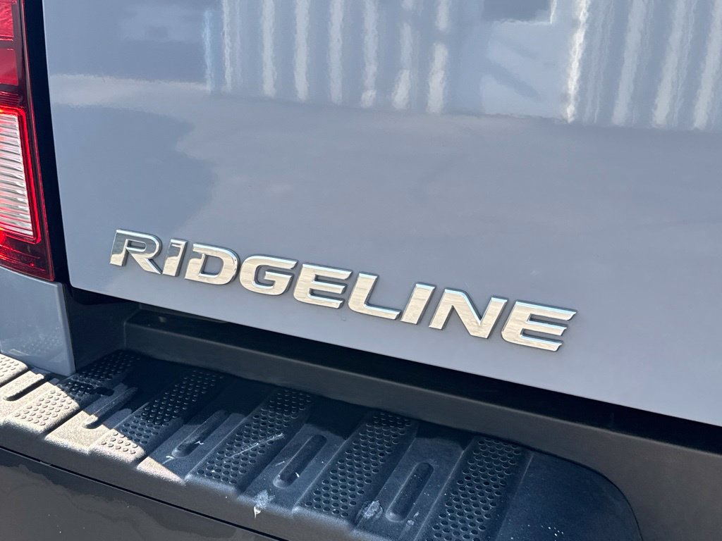Used 2023 Honda Ridgeline Sport image 11