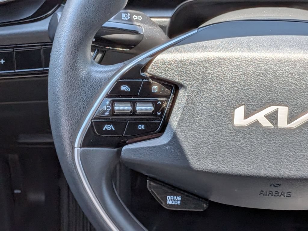 Used 2025 Kia Niro LX FWD image 18