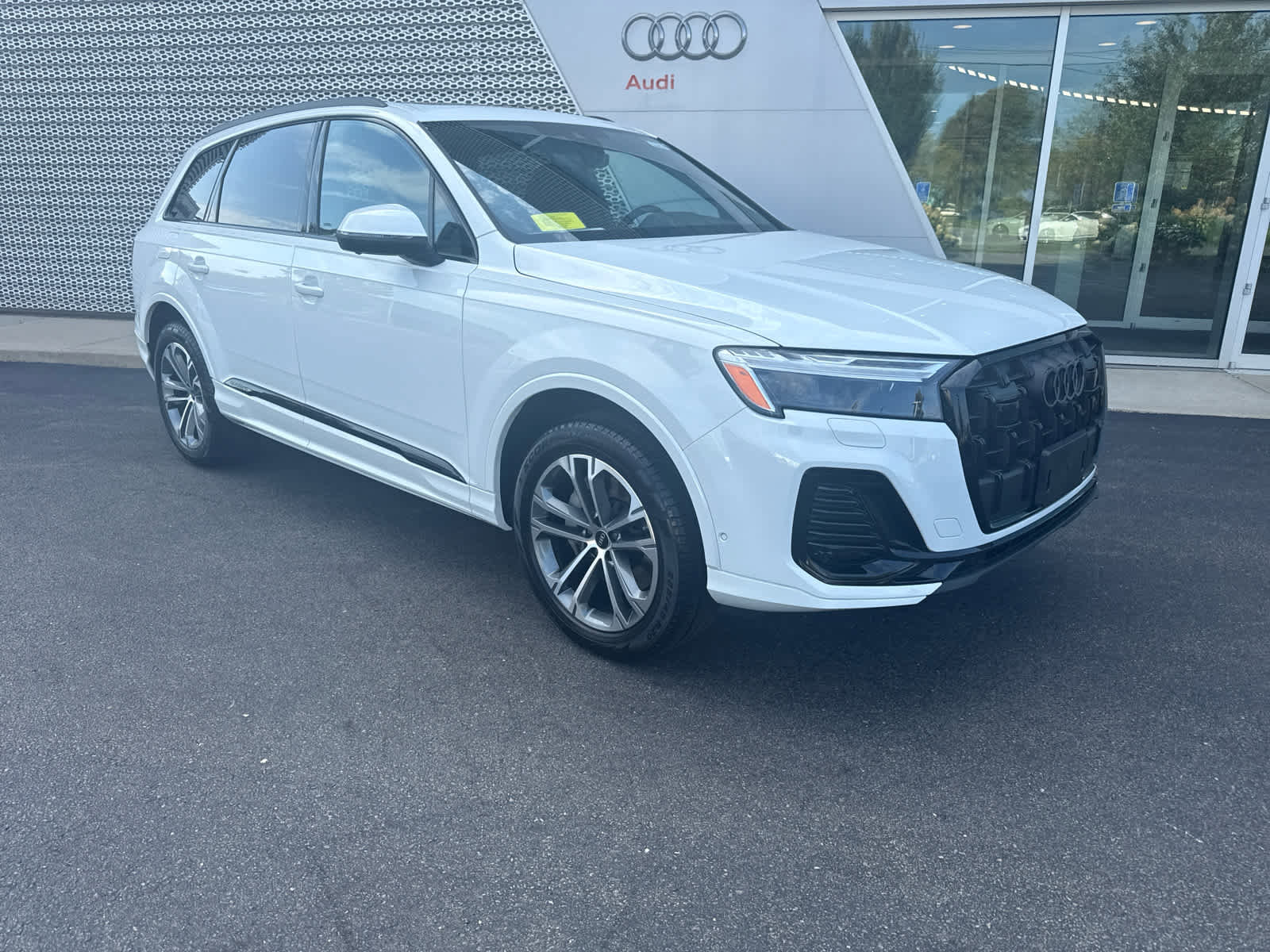 New 2026 Audi Q7 2.0T Premium image 2